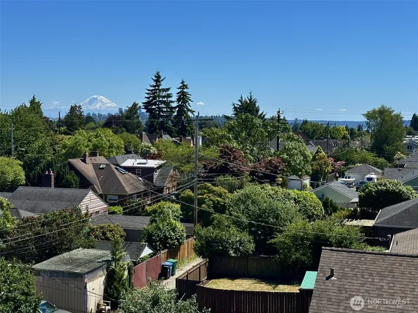 8328 24th Avenue NW, Seattle, WA 98117