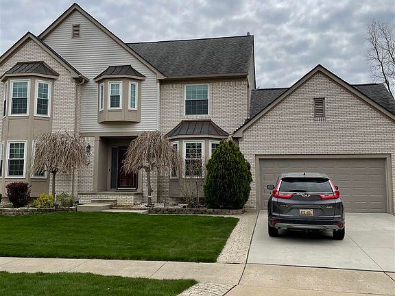 2nd image of 2884 Manorwood Dr