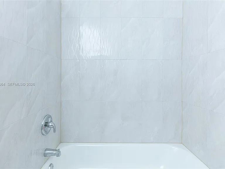 2513 San Remo Cir #2513 — Photo 20