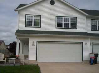 1094 N Pine St, Sun Prairie, WI 53590