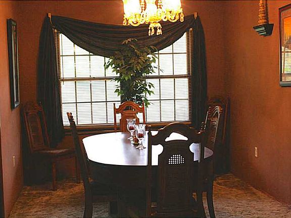 5th image of 127 Chadborne Ct