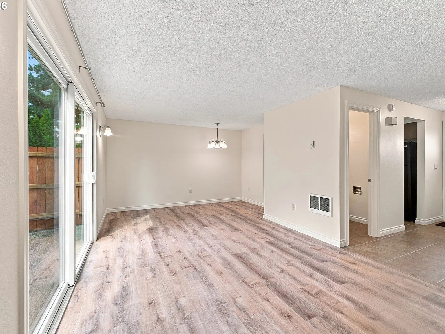 2 bed, 1.5 bath, 960 sqft, $2,100 — Photo 3