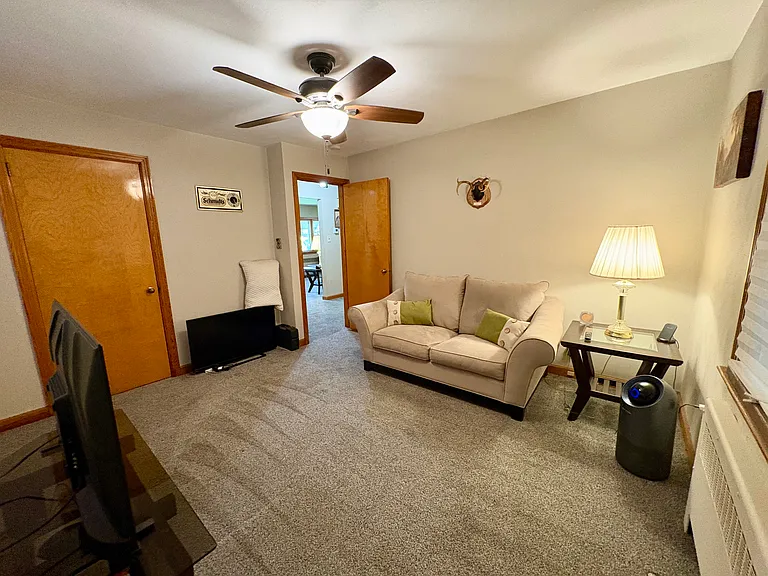 182 Roosevelt St — Photo 17