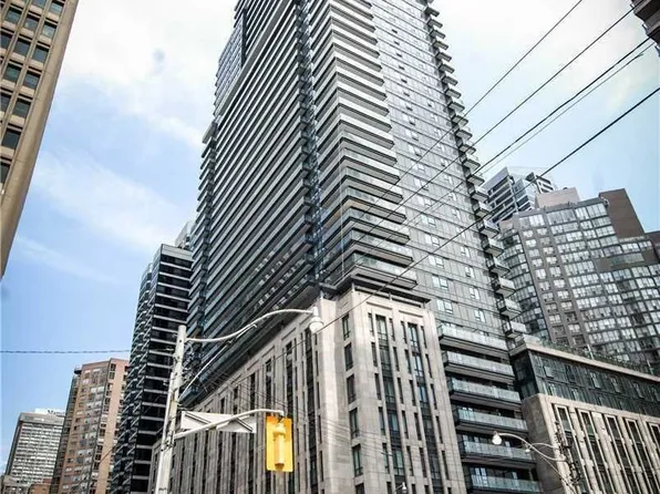 955 Bay St, Toronto, ON