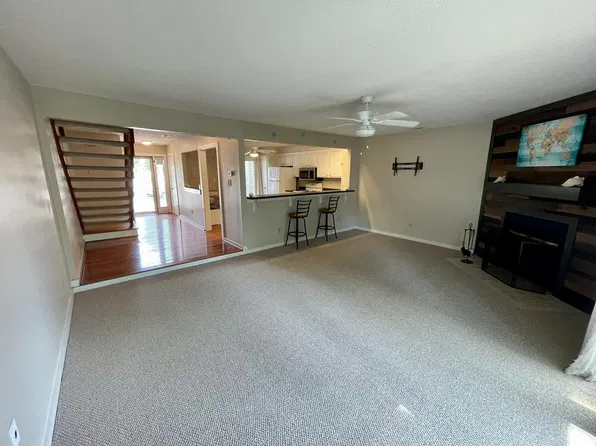 2561 Cove Point Pl, Virginia Beach, VA 23454