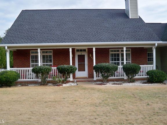 4th image of 80 Ewing Dr #39