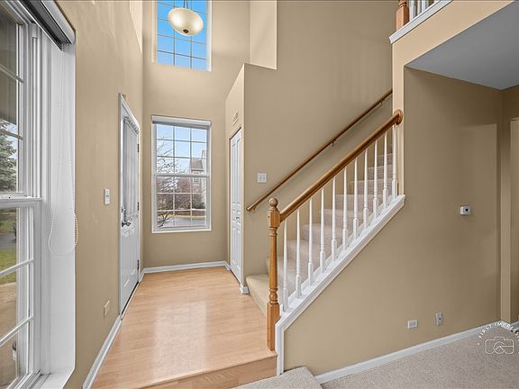 3rd image of 3158 Ollerton Ave #3158