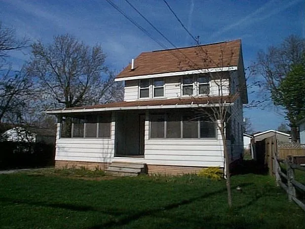 4794 Whyem Dr photo 1