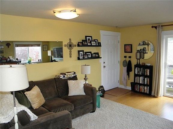 5th image of 8659 SW Admiral Way Suite B-6