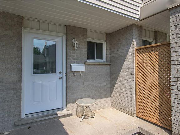 3rd image of 125 Sekura Cres #13
