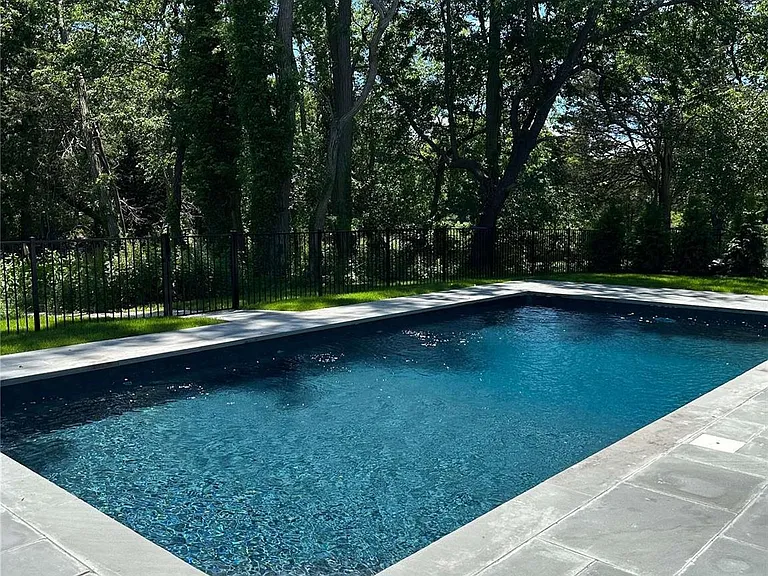 910 Glenn Rd — Photo 27