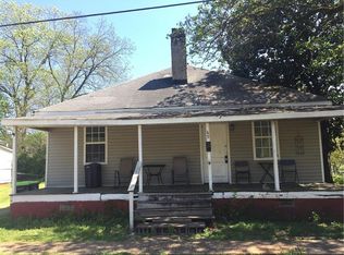 69 Arnold St, Grantville, GA 30220