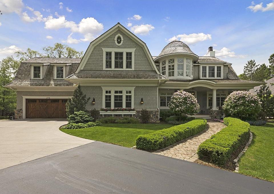 1st image of 575 Far Hill Rd