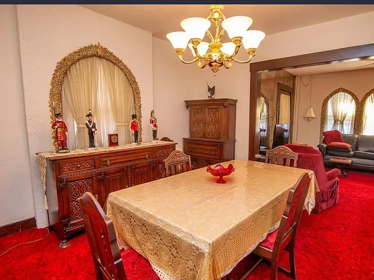 255 Lawton Ave — Photo 2