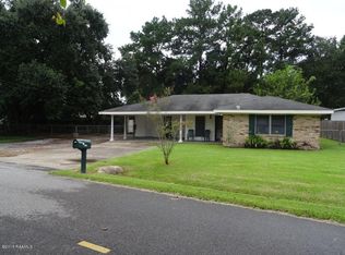 102 Leahy Dr, Lafayette, LA 70506