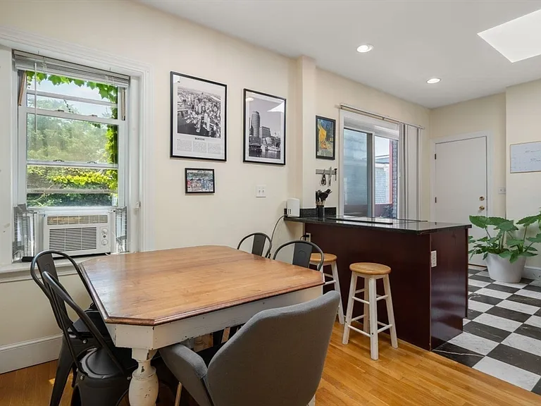 18-20 Marcella St #5 — Photo 12