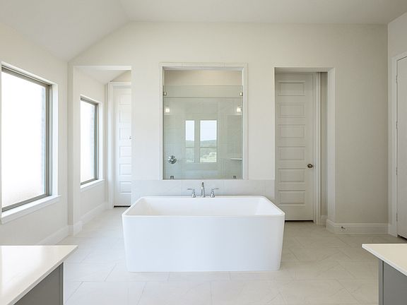 5th image of 140 Ensberg Ln