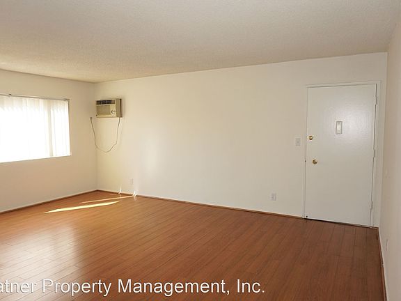 3rd image of 1206 N Orange Dr APT 8