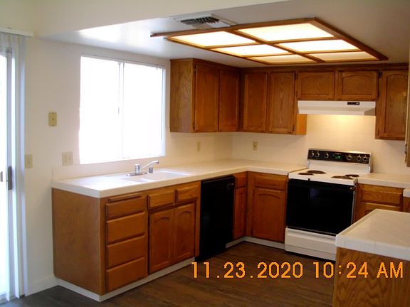 3rd image of 9605 N Sharon Ave