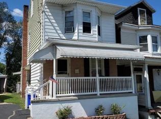 32 Thompson St, Saint Clair, PA 17970