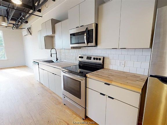 4th image of 305 W 27th St Suite 338