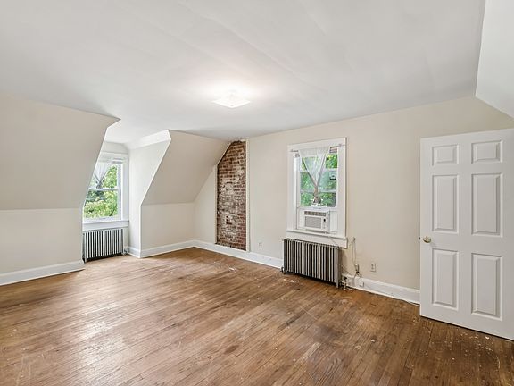 5th image of 7504 Hopkins Ave