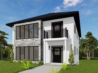 84 Saint Josephs Dr, Hamilton, ON