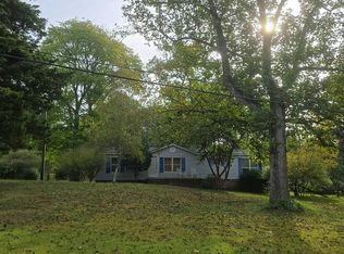 320 S Edgewood Rd, Eden, NC 27288