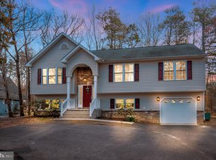 1327 Lakeview Pkwy, Locust Grove, VA 22508