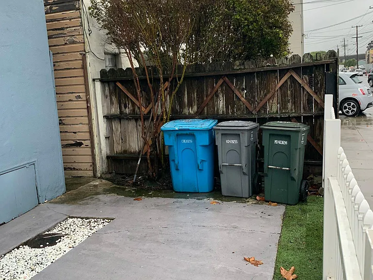 1096 Montgomery Ave — Photo 4