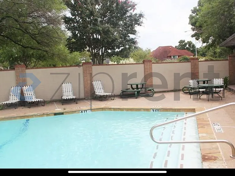 Community pool