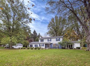 6425 Fairoaks Cir, Fairview, PA 16415