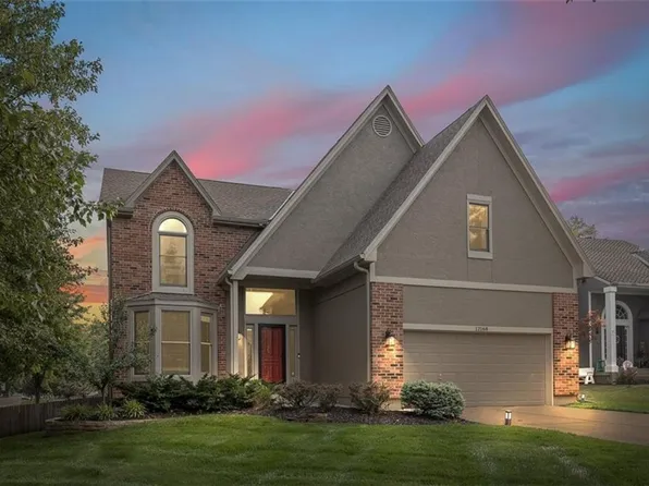 12168 S Summit St, Olathe, KS 66062
