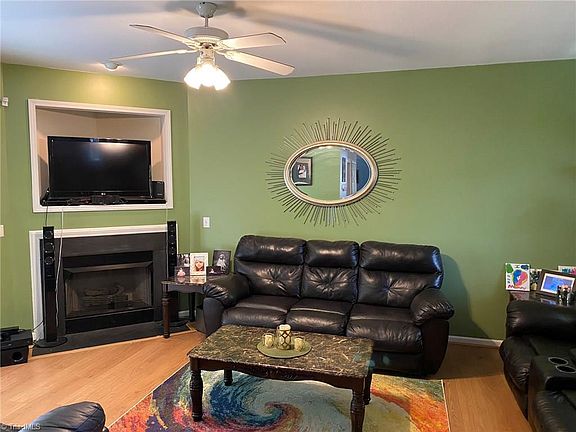 2nd image of 851 Blazingwood Dr