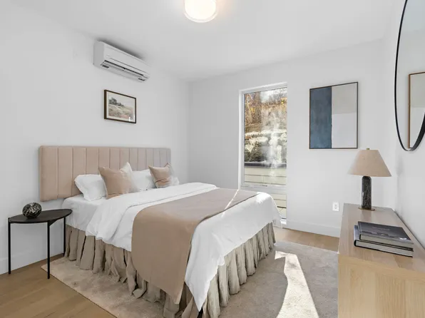 391 1st Street image 13 of 28