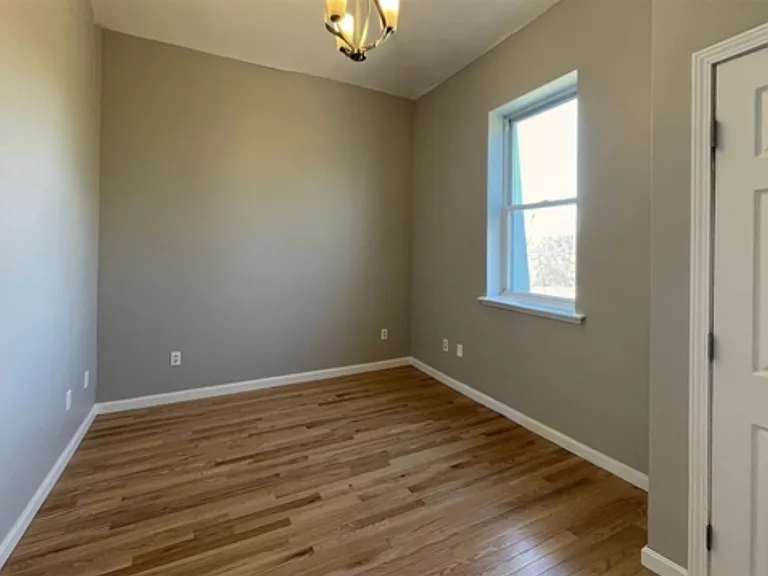 35 Newton St #2 — Photo 7