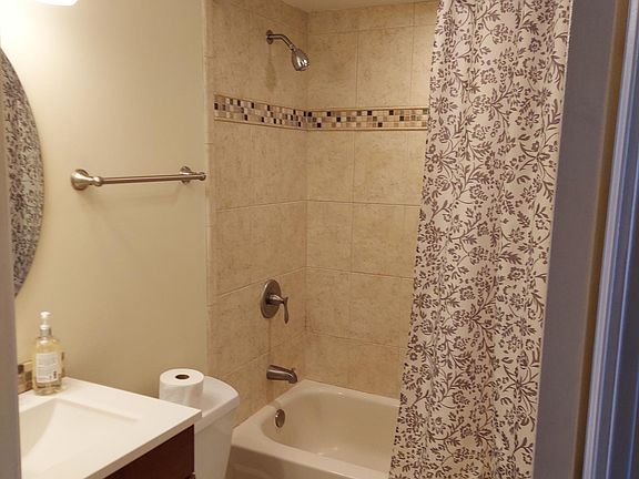 5th image of 48 Fern Ct #123B