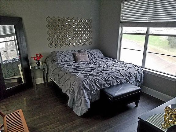 5th image of 1441 East St Unit 303