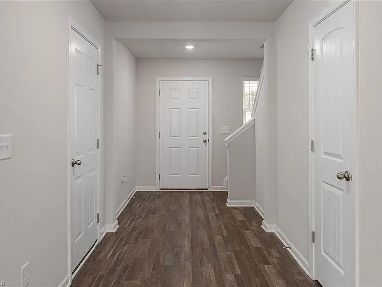 2106 Briar Run Dr — Photo 11