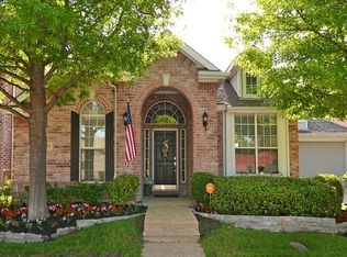 8812 Crescent Ct, Irving, TX 75063