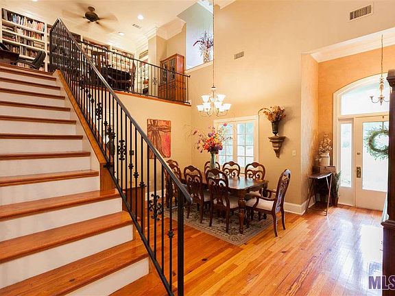 5th image of 235 Pecan Dr