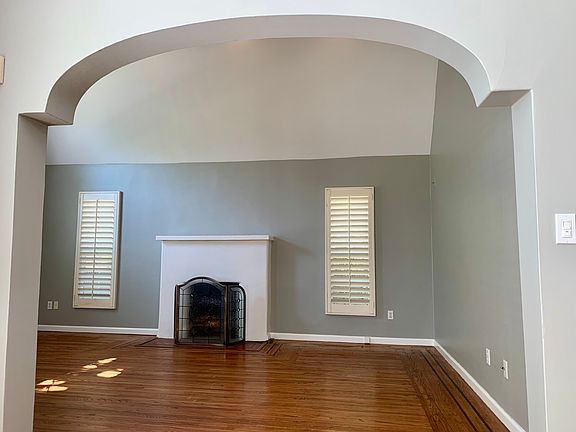 4th image of 5802 Cloverly Ave