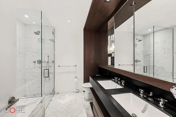 Rented by CORE | media 4