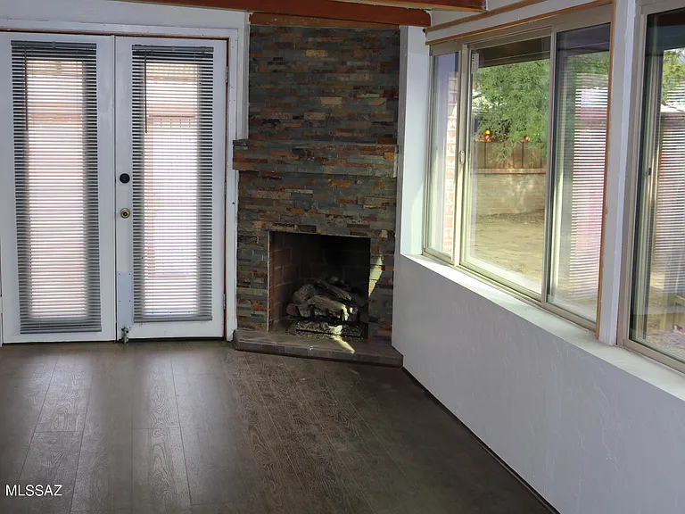 1202 N Tucson Blvd — Photo 5