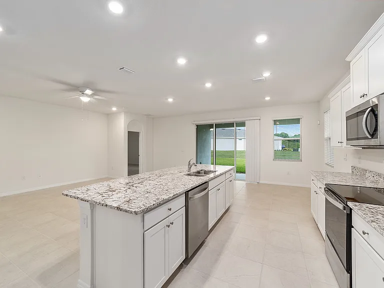 4665 NW 51st Terrace Rd — Photo 18