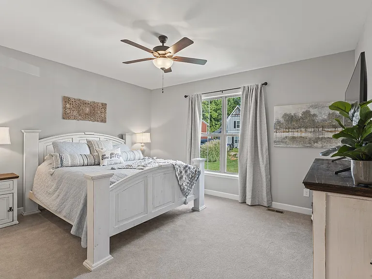 474 Evans Dr — Photo 18