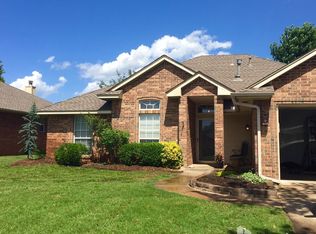 2704 Redwood Ln, Edmond, OK 73013
