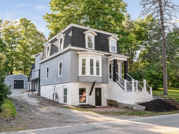 69 Groton St, Pepperell, MA 01463