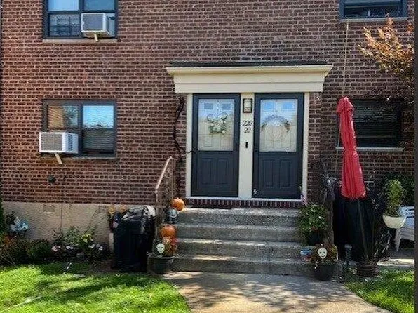 220-20 75th Avenue #1, Bayside, NY 11364
