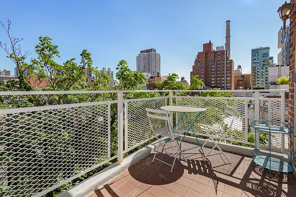 Sold by Nest Seekers International | media 2